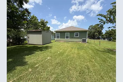 2115 11th Avenue N, Texas City, TX 77590 - Photo 12