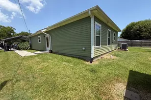 2115 11th Ave N, Texas City, TX 77590 - Photo 14