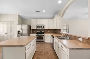 26131 Travis Brook Dr, Richmond, TX 77406 - Photo 10
