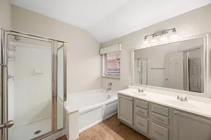 26131 Travis Brook Dr, Richmond, TX 77406 - Photo 18