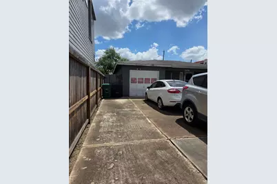 2306 Reinerman Street, Houston, TX 77007 - Photo 6