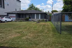 2306 Reinerman St, Houston, TX 77007 - Photo 2