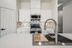 10391 Woodhill Spa Ln, Cleveland, TX 77327 - Photo 8