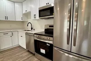 511 N 3rd St, Conroe, TX 77301 - Photo 8