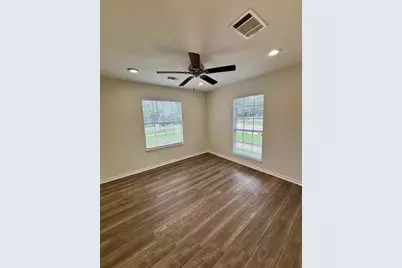 511 N 3rd Street, Conroe, TX 77301 - Photo 18