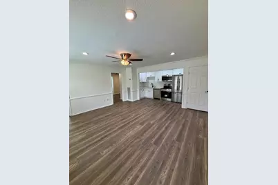 511 N 3rd Street, Conroe, TX 77301 - Photo 6
