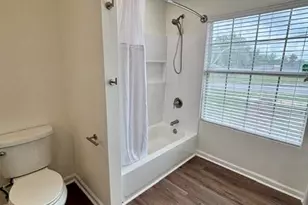 511 N 3rd St, Conroe, TX 77301 - Photo 16