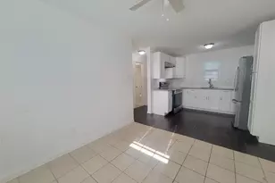 6302 Jackson Dr, Hitchcock, TX 77563 - Photo 4