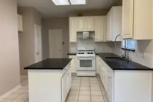 4415 Casey Cir, Sugar Land, TX 77479 - Photo 16