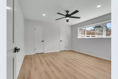 16007 Diana Lane, Houston, TX 77062 - Photo 22