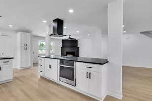 16007 Diana Ln, Houston, TX 77062 - Photo 14