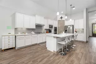 2236 Bayou Cove Ln, League City, TX 77573 - Photo 4