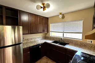 2506 Valley Dr, Brenham, TX 77833 - Photo 6