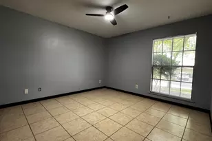 2506 Valley Dr, Brenham, TX 77833 - Photo 10