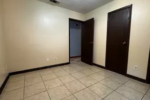 2506 Valley Dr, Brenham, TX 77833 - Photo 12