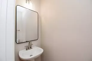505 Jackson Hill St, Houston, TX 77007 - Photo 6