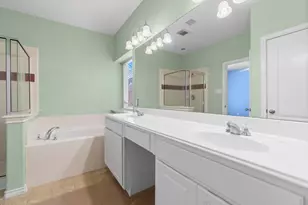 21539 Black Opal Ln, Kingwood, TX 77339 - Photo 16