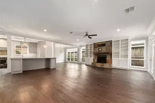 3206 Laurel Point Ct, Houston, TX 77339 - Photo 4