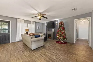 5703 Woodville Ln, Pearland, TX 77584 - Photo 1