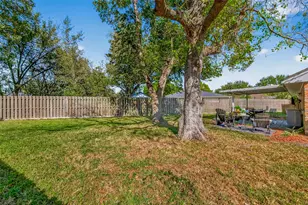 5703 Woodville Ln, Pearland, TX 77584 - Photo 18