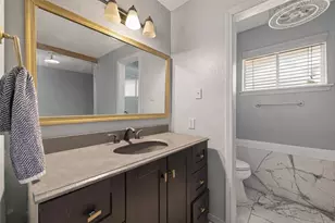 5703 Woodville Ln, Pearland, TX 77584 - Photo 14