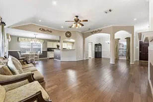1819 Castle Oaks Dr, Pearland, TX 77581 - Photo 8