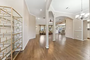 1819 Castle Oaks Dr, Pearland, TX 77581 - Photo 4