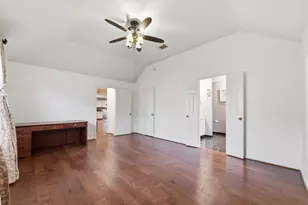 1819 Castle Oaks Dr, Pearland, TX 77581 - Photo 16