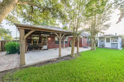 1819 Castle Oaks Drive, Pearland, TX 77581 - Photo 24