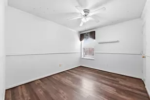 1819 Castle Oaks Dr, Pearland, TX 77581 - Photo 20