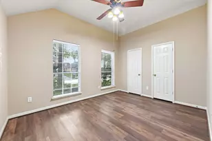 1819 Castle Oaks Dr, Pearland, TX 77581 - Photo 18