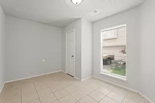 6319 Southwood Ct N, Houston, TX 77035 - Photo 2