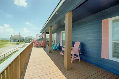 1922 Blue Water Highway, Surfside Beach, TX 77541 - Photo 4