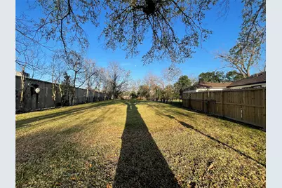 6401 Kassarine Pass, Houston, TX 77033 - Photo 6