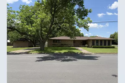 701 Herder Avenue, Schulenburg, TX 78956 - Photo 1