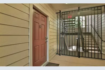 6607 Lake Woodlands Drive #223, The Woodlands, TX 77382 - Photo 4