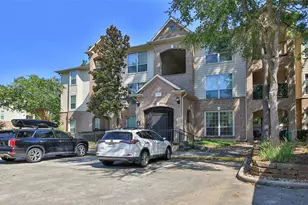 6607 Lake Woodlands Dr, The Woodlands, TX 77382 - Photo 2