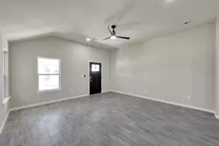 106 Harbor Ct Dr, Conroe, TX 77356 - Photo 34