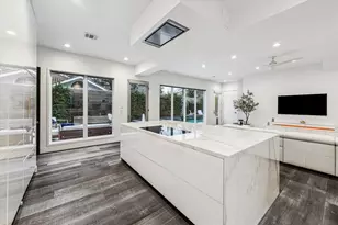 2114 Wroxton Rd, Houston, TX 77005 - Photo 18