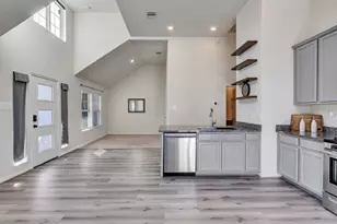 257 N Lynx Trail, Montgomery, TX 77316 - Photo 2