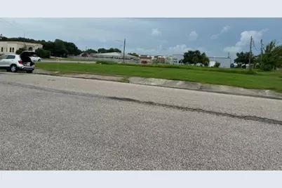 1119 6th St N Street N, Texas City, TX 77590 - Photo 14