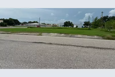 1119 6th St N Street N, Texas City, TX 77590 - Photo 2