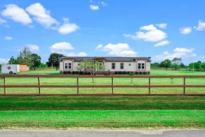32811 S Red Leaf Lane, Brookshire, TX 77423 - Photo 4