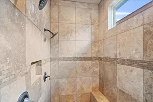 1518 Amundsen St, Houston, TX 77009 - Photo 28