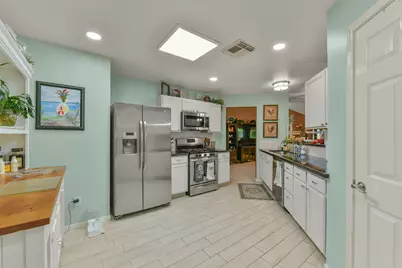 203 Green Isle Avenue, Dickinson, TX 77539 - Photo 14