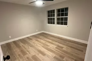 1021 27th St, Dickinson, TX 77539 - Photo 6
