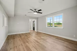1021 27th St, Dickinson, TX 77539 - Photo 4