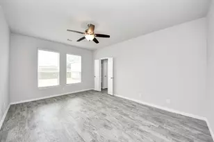 2211 Emerald Ln, Texas City, TX 77591 - Photo 12