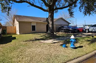 12831 Nyack Dr, Houston, TX 77089 - Photo 2