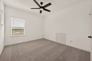 13610 Lago Vis Dr, Iowa Colony, TX 77583 - Photo 24